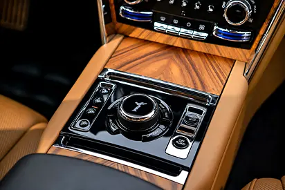 صورة 20 لـ 2019 ROLLS-ROYCE CULLINAN