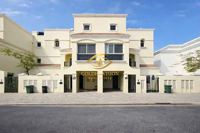 Amazing villa big size | Vacant | Freehold