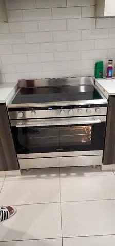 Siemens brand Electric cooker 5 burner 90 cm freestanding