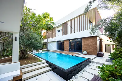 √VIP + Luxuriously Modified Villa | Private Pool√