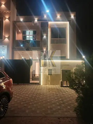 🏡 فيلا تاون هاوس للإيجار في الزاهية – عجمان 🔥  ✨ فرصة مميزة للعائلات في منطقة الزاهية – عجمان