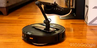 Roborock saros Z70 Robot Vacuum - excellent condition