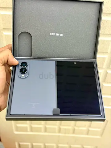 Samsung Z Fold8 256gb Tdra Open box Just Active Yesterday