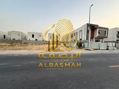 Residential land for sale in Al Houshi, Sharjah, near Al Murooj roundabout and opposite the palaces. Freehold ownership for Arabs.
