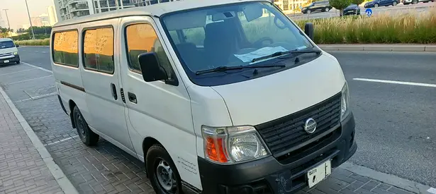 2009 Nissan URVAN — фото 3