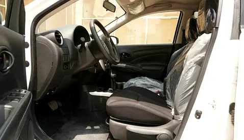 2023 Nissan SUNNY 照片 8