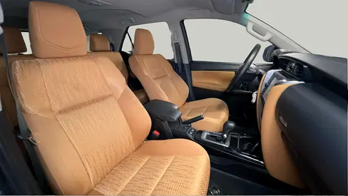 صورة 6 لـ 2021 Toyota FORTUNER