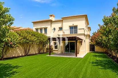 Spacious 3E | Renovated | Landscape Garden