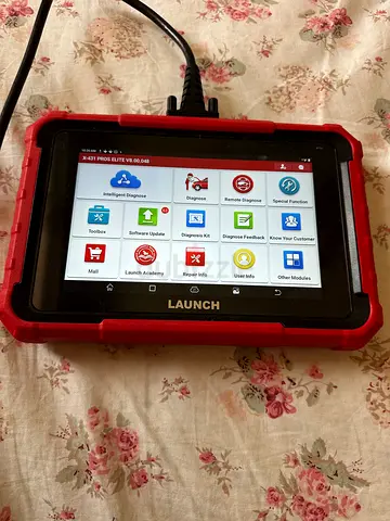 Launch diagnostic tablet OBD2 car scanner - almost new good working condition