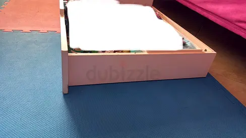 Drawer under bed storage