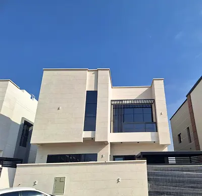 luxury 5 bedroom villa for sale in prime location at yasmeen including electricity and water and AC