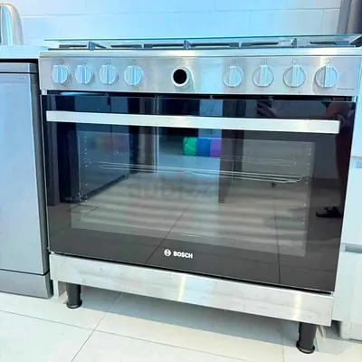 Bosch freestanding gas cooker with oven - good condition