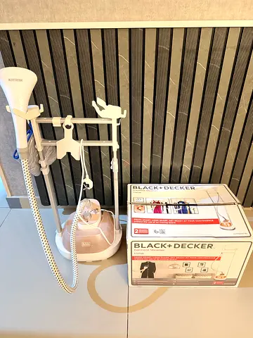 Black + Decker Garment Steamer Iron
