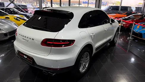 صورة 10 لـ 2016 Porsche MACAN