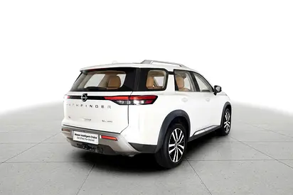 2024 Nissan PATHFINDER 照片 2