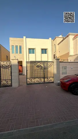 فيلا مستقلة للبيع في مويهات 2، تضم 5 غرف نوم رئيسية، جاهزة للسكن الفوري، موقع مميز بالقرب من الطريق الرئيسي، السعر المطلوب 2,200,000،
