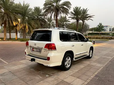 صورة 11 لـ 2014 Toyota LAND CRUISER