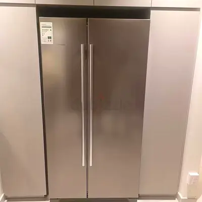 Siemiens side by side refrigerator in great condition