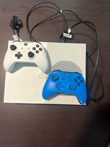White Xbox One S with 2 Wireless Controllers (Blue & White) - Perfect Condition