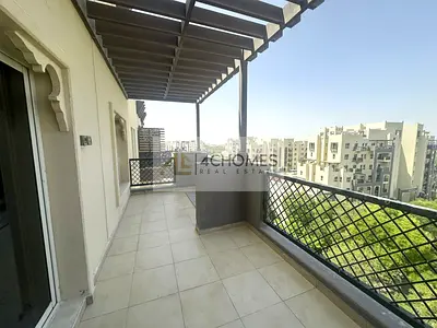 Top Floor 2BR Terrace Unit Vacant Close to Pool