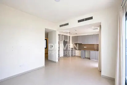 Single Row | Vacant and Chiller Free | Area Expert