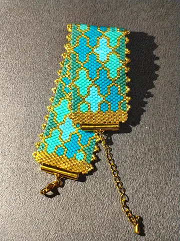 Handmade Turquoise & Gold-Tone Beaded Bracelet – Brand New
