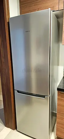 Siemens Stainless Steel Bottom-Freezer Fridge - Good Condition
