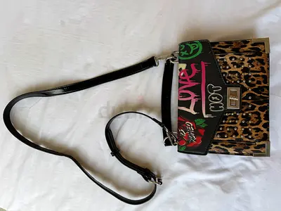 Women’s handbag