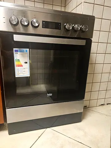 Beko freestanding stainless steel electric oven and hob - Excellent condition