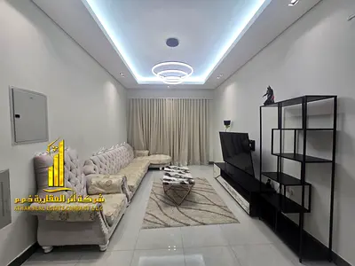 شقة فاخره اول ساكن غرفتين وصالة مع بلكونه .عجمان الجرف 3.مفروشه بالكامل للإيجار الشهري. الايجار يشمل الفواتير والإنترنت وموقف