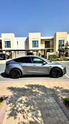 Tesla Model Y Long Range 2025 | GCC Specs | Brand New
