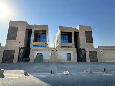 🏡 للبيع فيلا فاخرة في منطقة السيوح القريبة