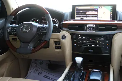 2017 Lexus LX-SERIES photo 16