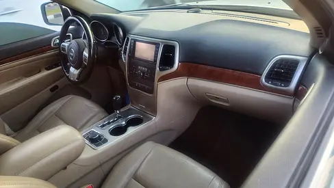صورة 6 لـ 2012 JEEP GRAND CHEROKEE