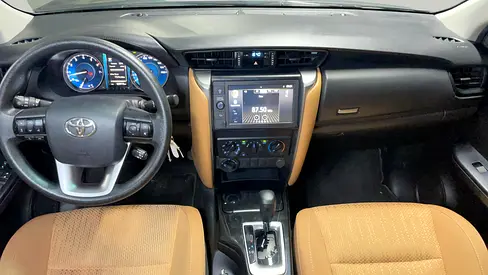 صورة 7 لـ 2021 Toyota FORTUNER