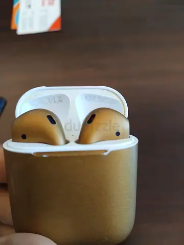 Gold Apple AirPods only Charging Case working