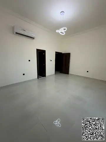 Distinctive villa for sale / Store / Roof / Exterior setback / Outdoor parking / Strategic location