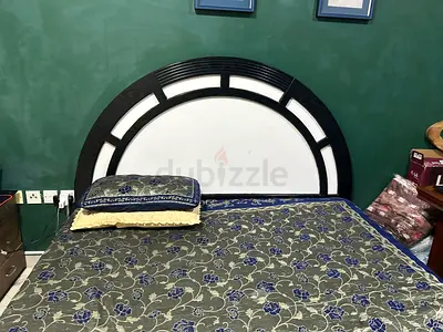 Modern King Size Wood Headboard Bed Frame with Mattress