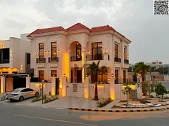 Luxury design with swimming pool and garden/central air conditioning/water and electricity/registrat