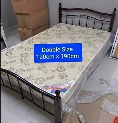 Double metal bed frame with double-size mattress 120x190cm