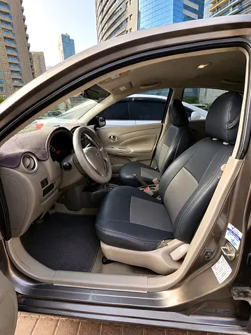 2015 Nissan SUNNY 照片 4