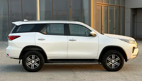 صورة 4 لـ 2023 Toyota FORTUNER