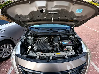 2015 Nissan SUNNY 照片 2