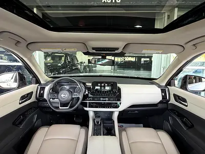 2025 Nissan PATHFINDER 照片 9
