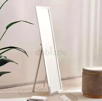Mirror stand