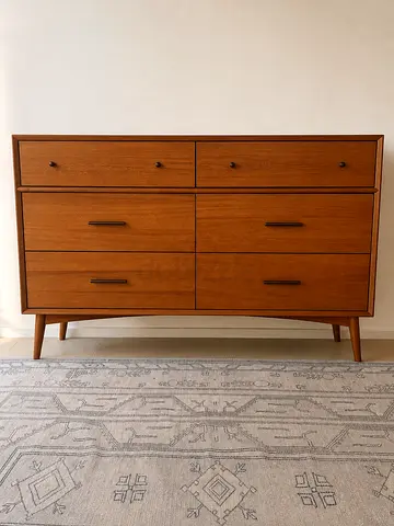West Elm Mid-Century 6-Drawer Dresser – Like-New Condition