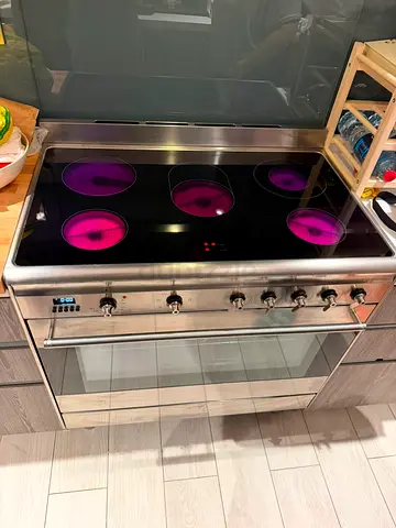 Smeg 5 burner electric cooker 90 by 60