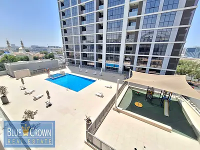 2/BR + store with balcony ! Pool gym ! Vacant