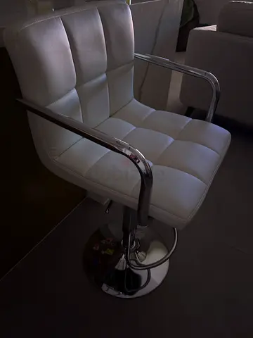 Bar chair
