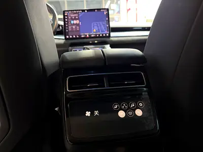 2023 Zeekr 001 照片 15